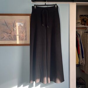 SPANX AirEssentials Wide Leg Pants-Black*** READ DESCRIPTION***